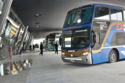 vivo-|-paro-de-interurbanos-de-fam-en-cordoba:-activan-plan-de-contingencia-y-reordenan-el-transporte-en-el-norte