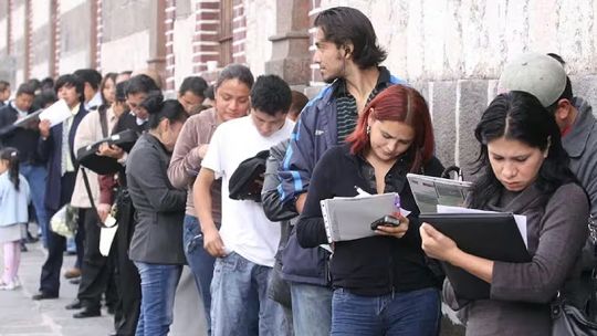 el-43%-de-los-trabajadores-argentinos-busca-un-segundo-empleo-porque-su-sueldo-no-alcanza