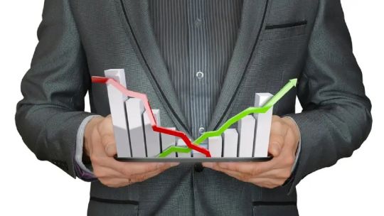 tristan-rodriguez-loredo-sobre-la-economia:-“los-promedios-cada-vez-explican-menos”