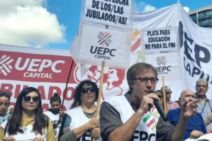 denuncia-contra-llaryora-y-quinteros:-uepc-capital-acusa-represion,-infiltracion-y-espionaje-ilegal