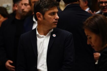 faltazo-de-maximo-kirchner-en-la-asuncion-de-kicillof,-su-sucesor-en-el-pj-bonaerense