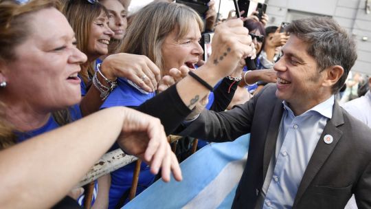 kicillof-asumio-en-el-pj-bonaerense,-pero-maximo-kirchner-hizo-“la-gran-cristina-con-macri”-y-evito-la-foto