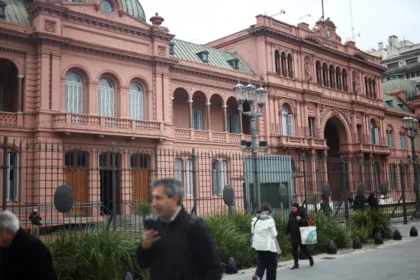 presentaron-un-amparo-judicial-para-que-periodistas-acreditados-puedan-entrar-a-la-casa-rosada