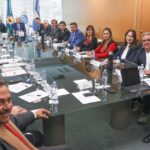 a-contramano-de-la-nacion:-las-provincias-pasaron-a-tener-deficit-y-la-caida-de-ingresos-complica-a-los-gobernadores