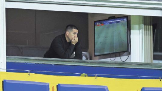 riquelme-y-la-realidad-hecha-tapa