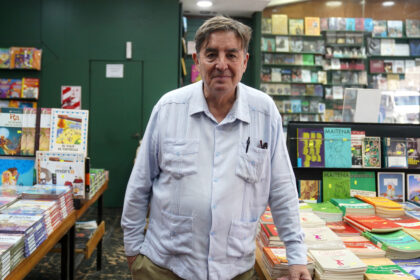 luis-garcia-montero-lanza-‘la-mejor-edad’-y-advierte-sobre-una-“nueva-dictadura”