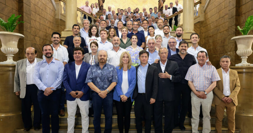 reelecciones-indefinidas-en-la-provincia-a-cambio-de-boleta-unica-de-papel:-el-trueque-que-se-instalo-en-la-legislatura-ante-la-urgencia-de-82-intendentes