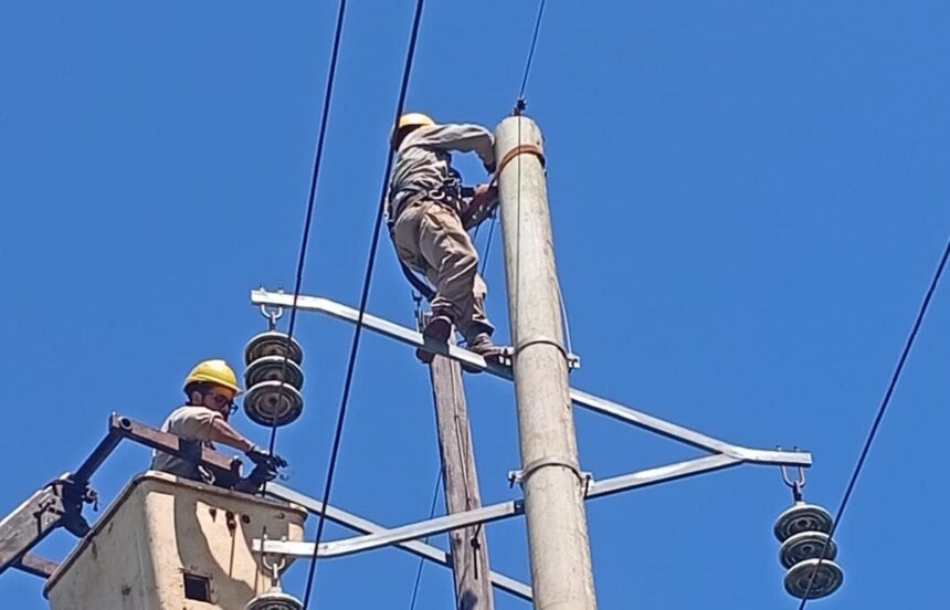 tras-el-recorte-nacional-de-subsidios,-misiones-distribuye-el-aumento-de-la-luz-en-cuotas