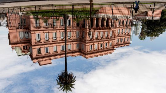 un-presidente-idiota…-el-desierto-crece