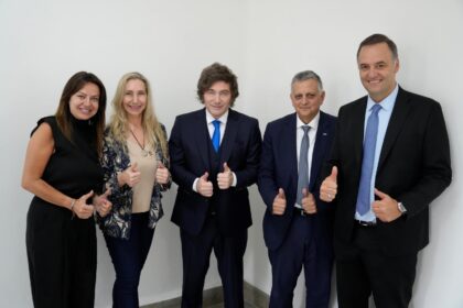 analsis-semanal-|-el-dilema-del-ajuste-infinito,-superavit-flojo-de-papeles-y-un-nuevo-misionerismo