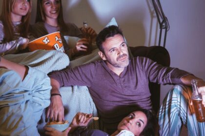 cuanto-sale-armar-un-cine-en-casa-en-2026:-opciones-economicas-para-mejorar-tu-hogar