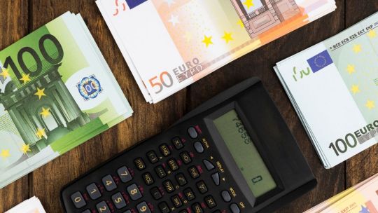 cotizacion-del-euro-y-euro-blue-hoy,-lunes-27-de-abril