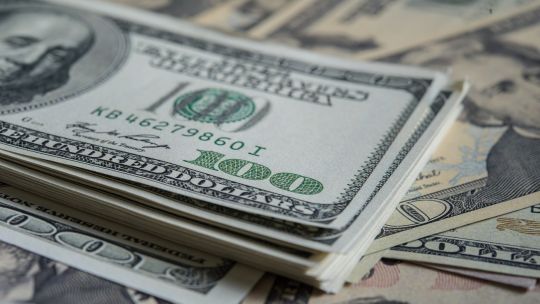 a-cuanto-cotiza-el-dolar-hoy,-lunes-27-de-abril-de-2026