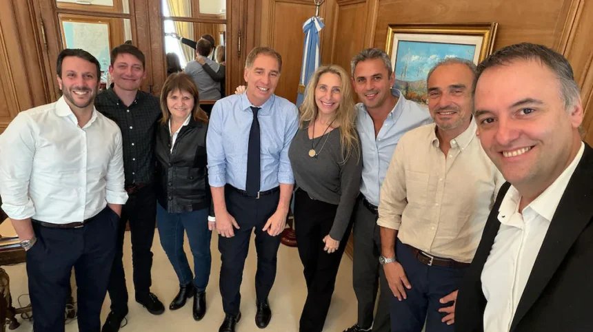 el-gobierno-reune-a-su-mesa-politica-para-definir-estrategia-legislativa-sobre-reforma-electoral,-universidades-y-discapacidad