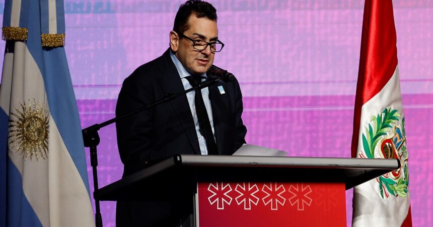 leonardo-cifelli-apunto-contra-el-kirchnerismo-por-el-escrache-en-la-feria-del-libro:-“esto-no-pasaba-con-cristina,-ni-con-nestor-ni-con-alberto”