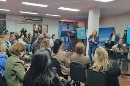 educacion-presento-un-protocolo-para-abordar-las-violencias-digitales-en-las-escuelas