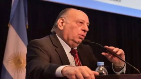 roberto-cachanosky:-“el-que-tiene-que-comprar-los-dolares-es-el-tesoro,-no-el-banco-central”