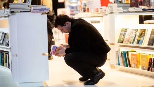 la-feria-del-libro-cumple-medio-siglo-con-borges,-homenajes,-nobel-y-musica-en-vivo:-cuales-son-las-novedades
