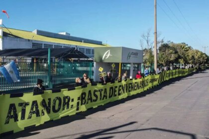 agroquimicos,-accidentes-y-una-contaminacion-que-no-se-va:-el-desastre-de-atanor,-la-mayor-productora-de-herbicidas-en-el-pais