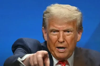 trump-no-despeja-ormuz,-pero-si-el-acceso-de-warsh-a-la-fed
