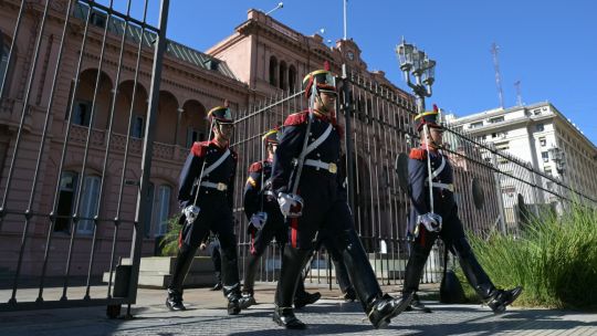 milei-administration-extends-ban-on-media-entering-casa-rosada
