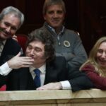 “ustedes-son-asesinos”,-la-frase-de-milei-a-la-oposicion,-su-arenga-a-adorni-y-la-pregunta-sobre-corrupcion-que-lo-indigno