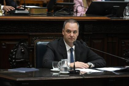 adorni-en-el-congreso:-“el-camino-de-reformas-nos-esta-llevando-a-un-destino-de-grandeza”