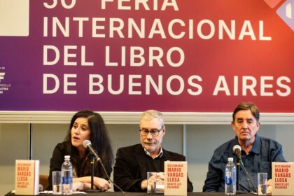 presentaron-el-diccionario-mario-vargas-llosa,-un-homenaje-coral-al-nobel-peruano