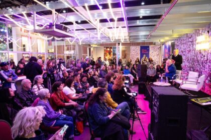 desbordo-el-publico-en-la-maraton-de-lectura,-que-puso-voz-a-textos-y-autores-silenciados-en-dictadura