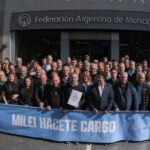“si-su-gobernador-no-sabe-administrar,-que-deje-paso-a-quienes-saben”,-los-intendentes-fueron-a-reclamar-fondos-y-pettovello-les-dejo-un-cartel