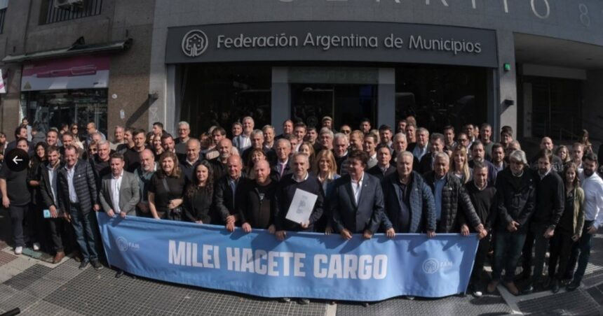 “si-su-gobernador-no-sabe-administrar,-que-deje-paso-a-quienes-saben”,-los-intendentes-fueron-a-reclamar-fondos-y-pettovello-les-dejo-un-cartel