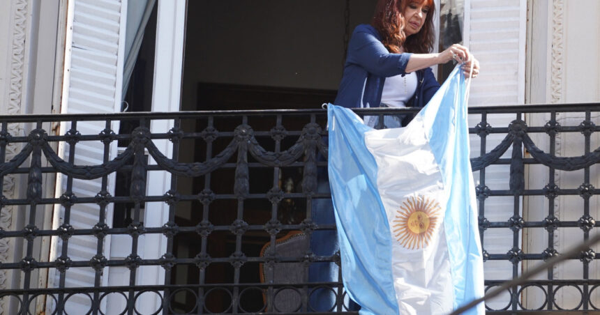 el-gobierno-ira-a-la-corte-para-impedir-que-cristina-kirchner-siga-cobrando-la-pension-de-nestor-kirchner
