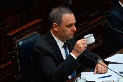 adorni-sobre-la-visita-de-peter-thiel:-“los-billonarios-del-mundo-son-bienvenidos-a-la-argentina”