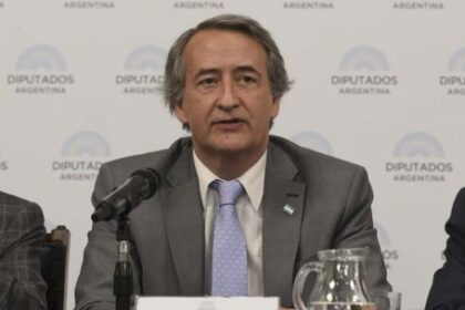 nicolas-mayoraz:-“la-libertad-avanza-puede-ganar-rosario-en-un-escenario-de-tercios”