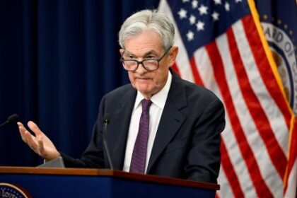 acciones-y-bonos-caen-tras-divisiones-en-la-fed-por-efectos-de-conflicto-en-medio-oriente