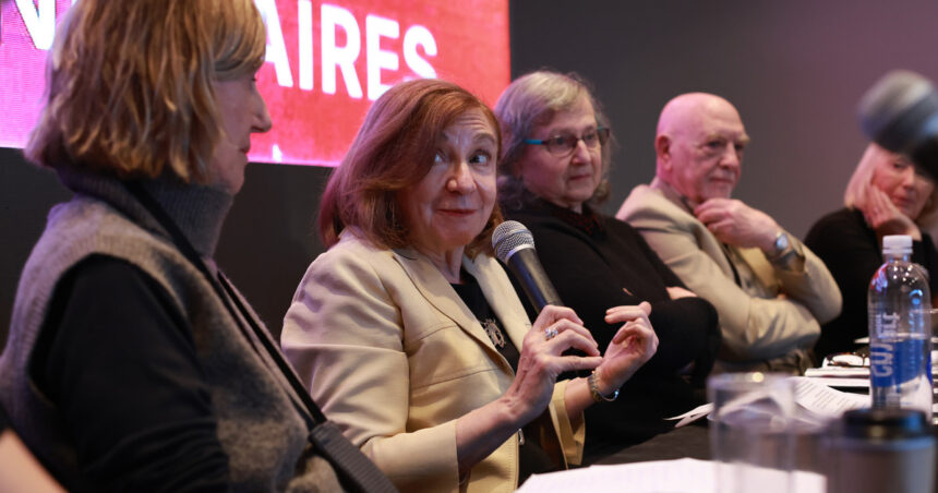 con-dos-debates-sobre-la-dictadura,-la-censura-y-el-exilio,-comenzaron-los-dialogos-en-la-feria