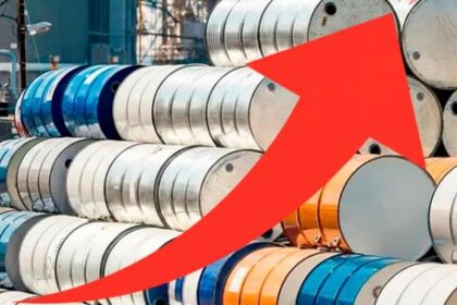 el-petroleo-en-nuevos-maximos-de-u$s126-por-ormuz,-reaviva-los-llamados-a-acelerar-la-transicion-energetica