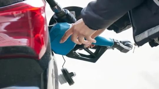 ahorros-en-combustible:-como-aprovechar-los-descuentos-de-las-billeteras-este-jueves-30-de-abril