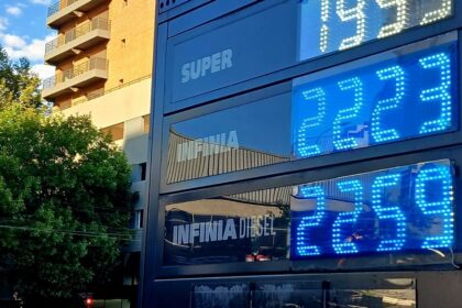 el-gobierno-aumenta-el-impuesto-a-los-combustibles-en-etapas-para-no-presionar-sobre-la-inflacion
