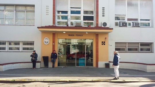 derrame-de-mercurio-en-el-hospital-maria-ferrer:-evacuacion-y-operativo-de-emergencia-en-barracas