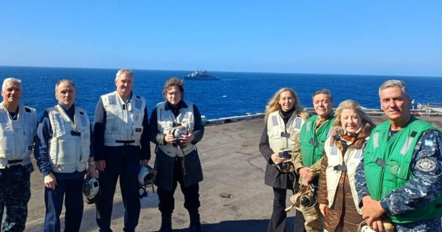 relaciones-militares-con-estados-unidos:-del-kitty-hawk-“menemista”-al-portaaviones-nuclear-en-tiempos-de-milei