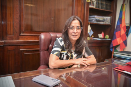 el-congreso-se-hace-eco-del-conflicto-con-la-prensa:-una-senadora-impulsa-una-ley-para-garantizar-salas-de-prensa-en-los-tres-poderes-del-estado