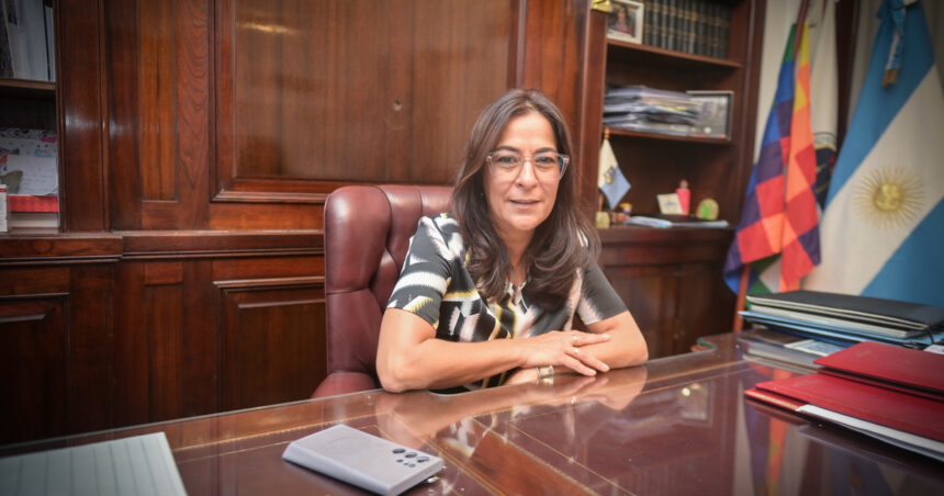 el-congreso-se-hace-eco-del-conflicto-con-la-prensa:-una-senadora-impulsa-una-ley-para-garantizar-salas-de-prensa-en-los-tres-poderes-del-estado