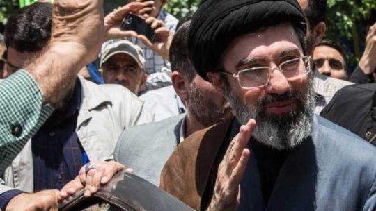 mojtaba-jamenei-aseguro-que-eeuu.-sufrio-una-“derrota-vergonzosa”-en-el-conflicto-del-golfo-persico