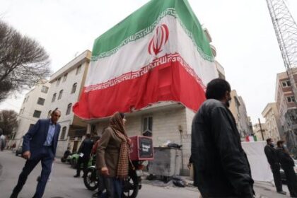 iran-amenaza-con-ataques-“devastadores”-contra-gigantes-tecnologicos-de-ee-uu.-en-oriente-medio