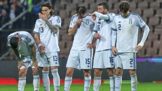 italia-se-quedo-por-tercera-vez-consecutiva-afuera-de-un-mundial:-perdio-por-penales-4-a-1-ante-bosnia