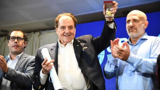 carlos-heller-recibio-el-honoris-causa-de-la-uba-y-cuestiono-el-rumbo-economico-de-milei:-“hay-similitudes-con-martinez-de-hoz”