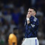 otamendi-tuvo-su-despedida-sonada-en-argentina:-gol,-ovacion-y-abrazo-con-messi