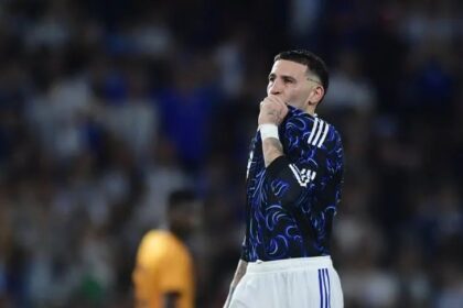 otamendi-tuvo-su-despedida-sonada-en-argentina:-gol,-ovacion-y-abrazo-con-messi