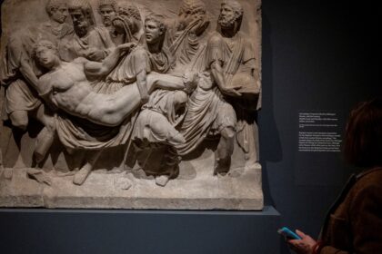 el-met-presenta-la-mayor-exposicion-sobre-rafael-con-200-obras-y-prestamos-de-museos